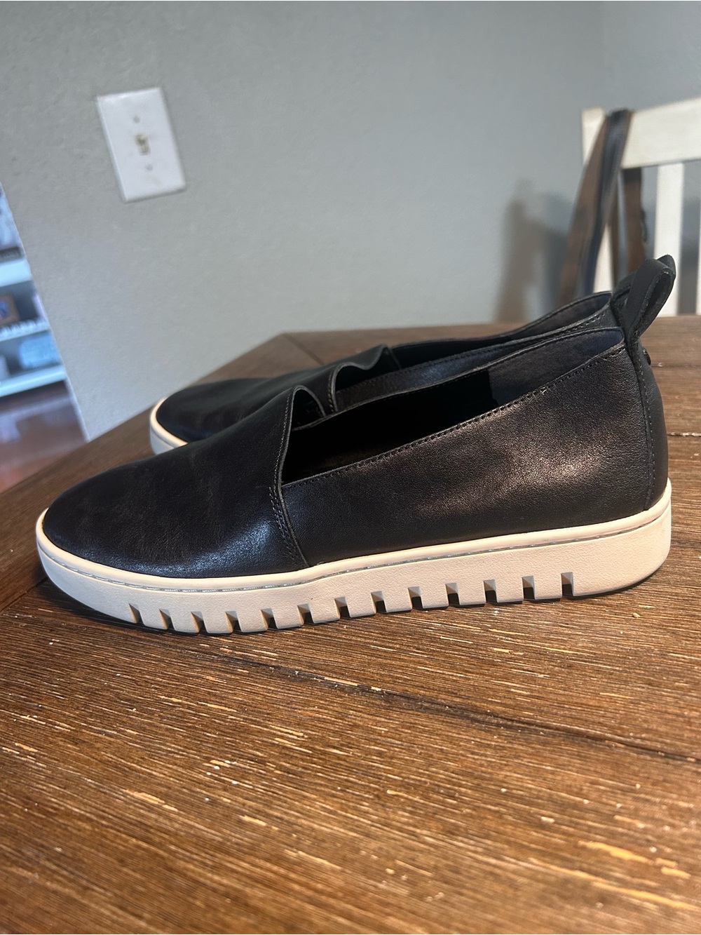 Vionic uptown a-line leather slip on size 8.5 - Picture 7 of 12